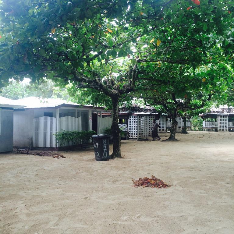 Hôtel Vacations Beach Fale à Manase Extérieur photo